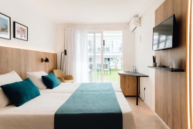 habitación de hotel Alfons en Ciutadella en Menorca