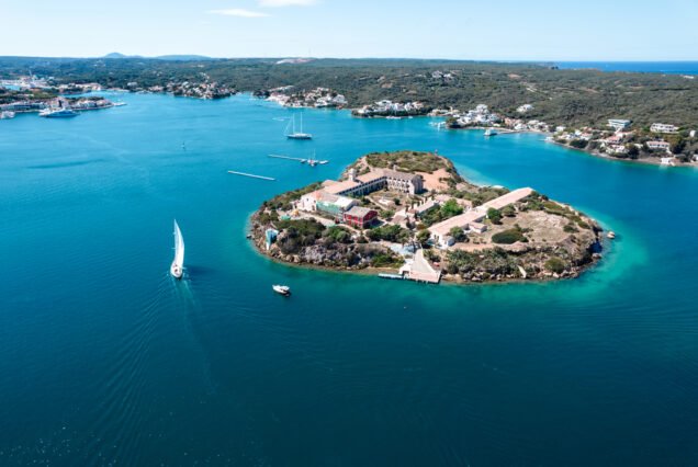 Otoño en Menorca: Viaje de 6 Días de Experiencias Únicas y Relax Mediterraneo